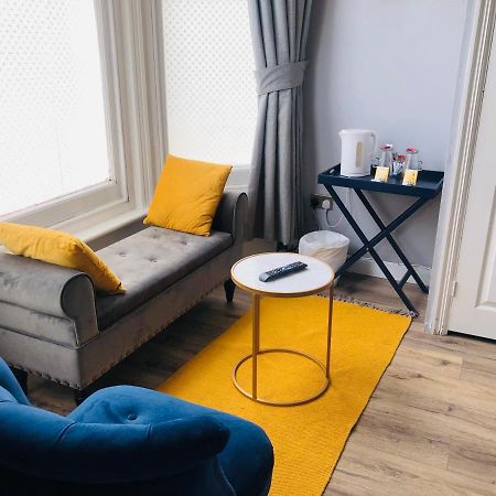 Canterbury Accommodations With Free Car Park Onsite And High Speed Wifi Dış mekan fotoğraf