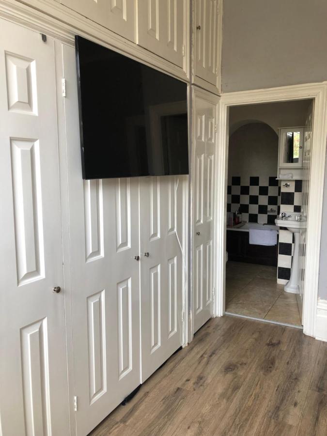 Canterbury Accommodations With Free Car Park Onsite And High Speed Wifi Dış mekan fotoğraf