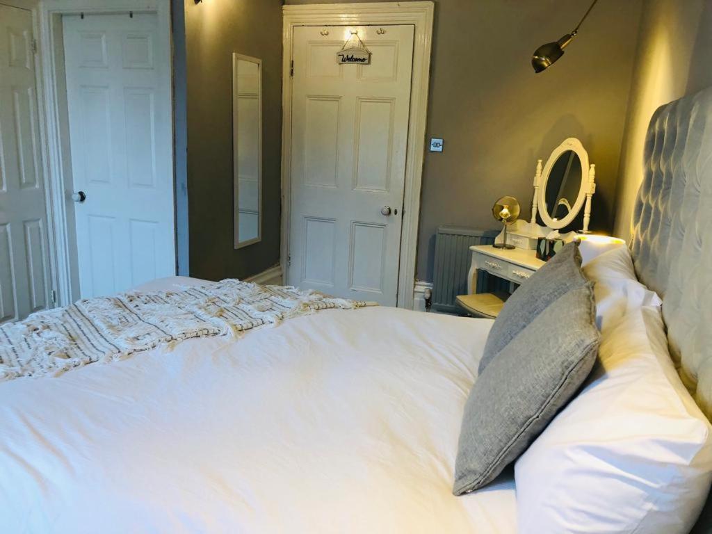 Canterbury Accommodations With Free Car Park Onsite And High Speed Wifi Dış mekan fotoğraf