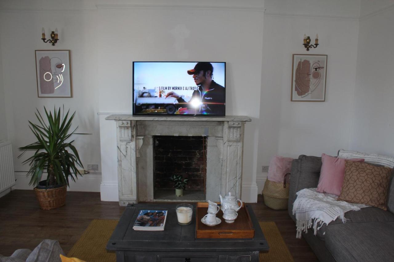 Canterbury Accommodations With Free Car Park Onsite And High Speed Wifi Dış mekan fotoğraf