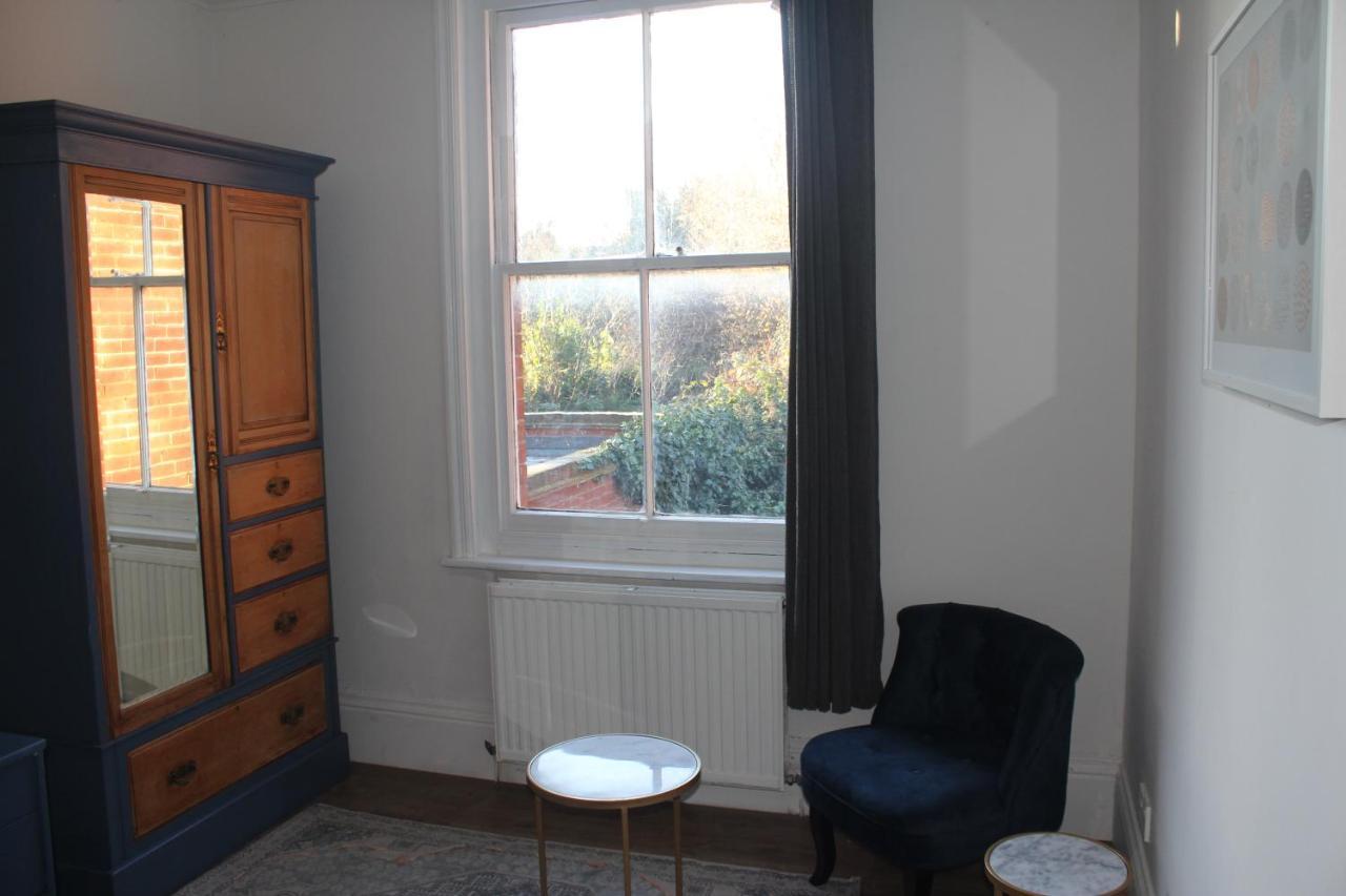 Canterbury Accommodations With Free Car Park Onsite And High Speed Wifi Dış mekan fotoğraf