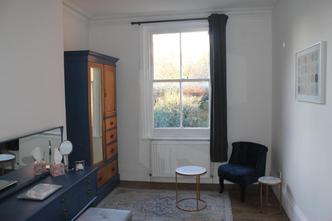 Canterbury Accommodations With Free Car Park Onsite And High Speed Wifi Dış mekan fotoğraf