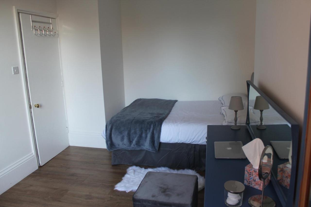 Canterbury Accommodations With Free Car Park Onsite And High Speed Wifi Dış mekan fotoğraf