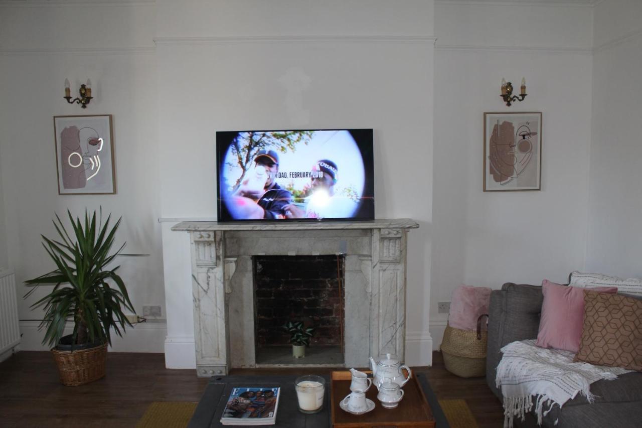 Canterbury Accommodations With Free Car Park Onsite And High Speed Wifi Dış mekan fotoğraf