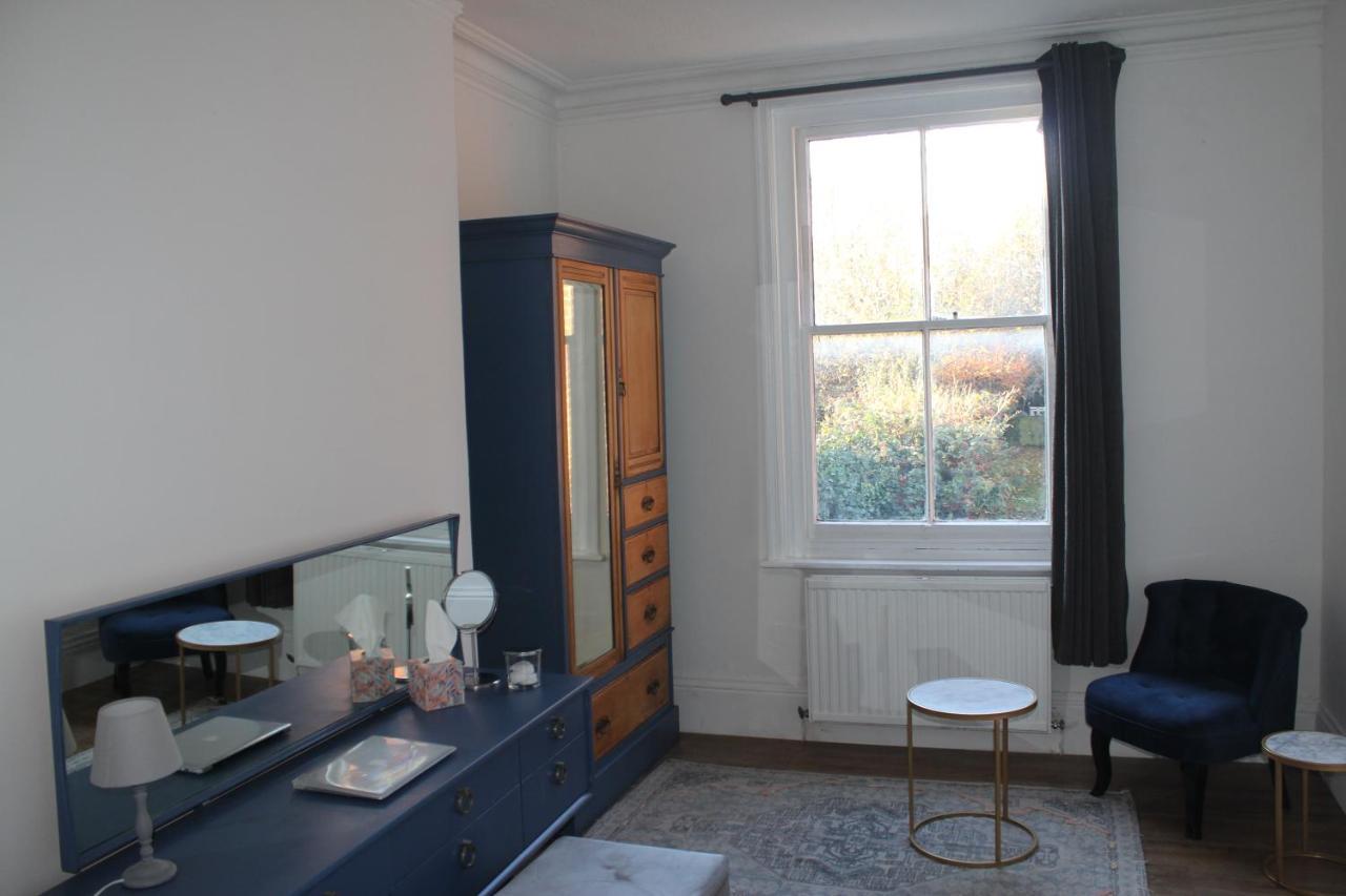 Canterbury Accommodations With Free Car Park Onsite And High Speed Wifi Dış mekan fotoğraf