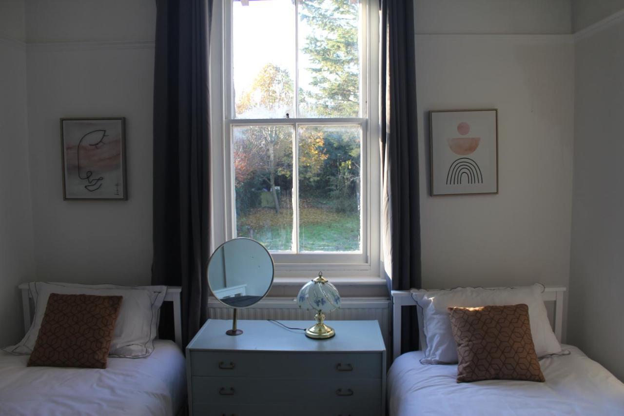 Canterbury Accommodations With Free Car Park Onsite And High Speed Wifi Dış mekan fotoğraf